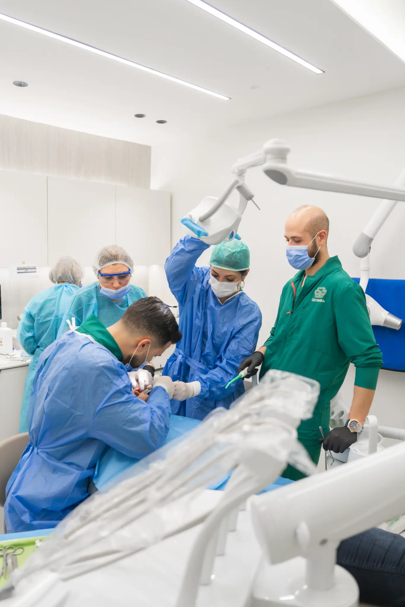 زراعة الأسنان وجراحة الفم